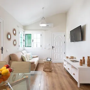Homeforguest Modern And New Beachfront Apartment La Oliva