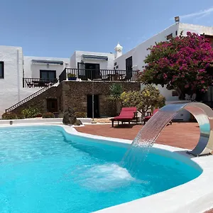Casa Camelio Apartment Mácher