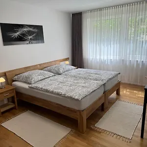Stadtmitte Wuerzburg, Kueche, Balkon. Würzburg